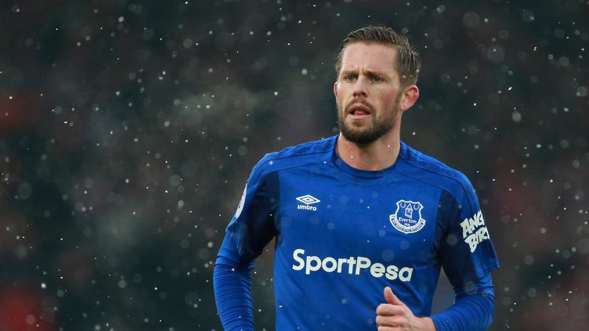 格鲁塞100米蝶泳全程领先抢眼,格鲁塞特