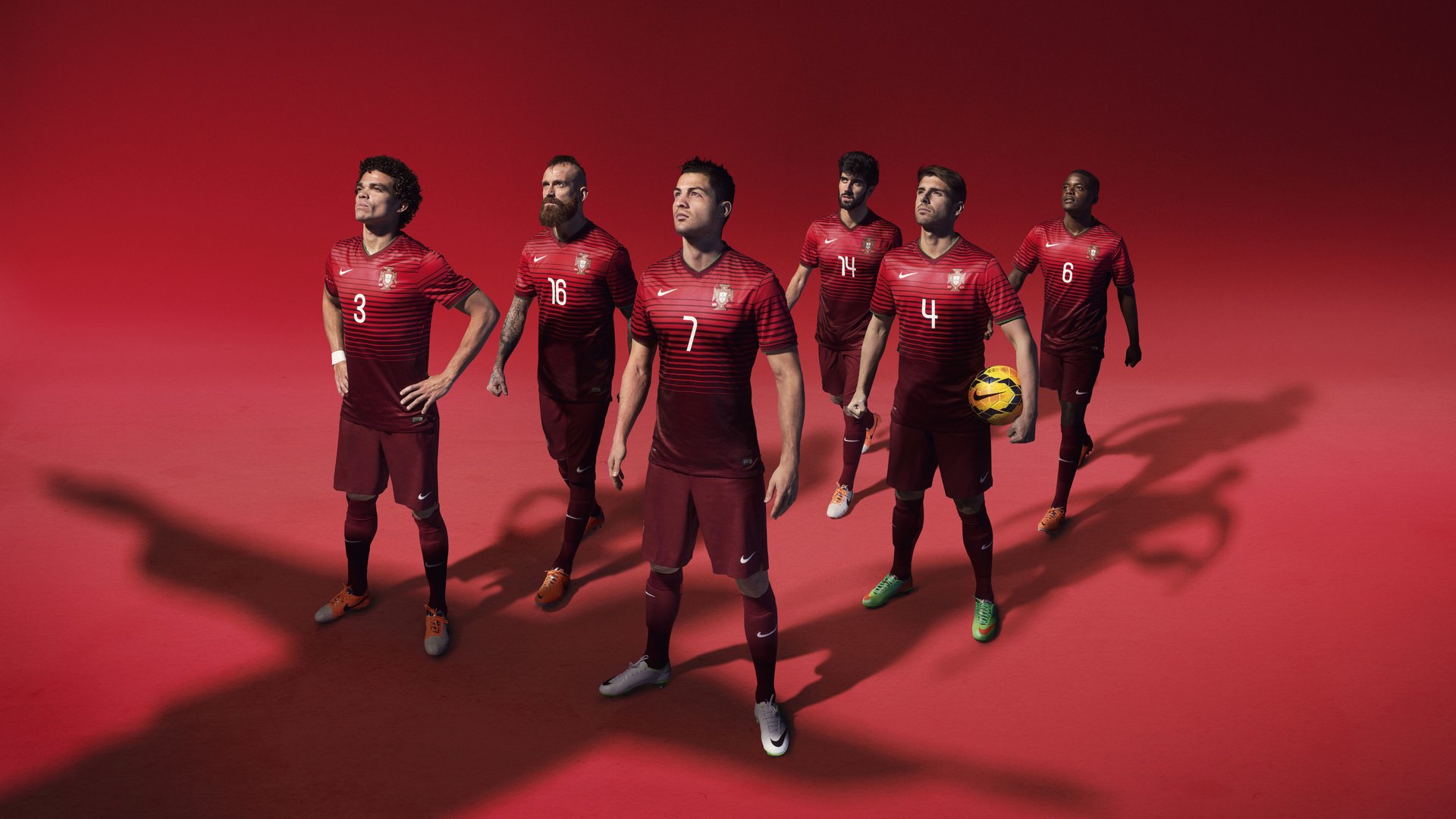 独行侠球员合力装饰训练馆营造专属氛围